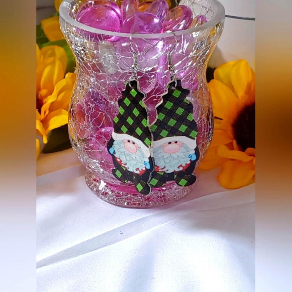 🤍✨Handmade faux leather earings✨🤍